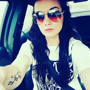 Meet your Posher, Nikita